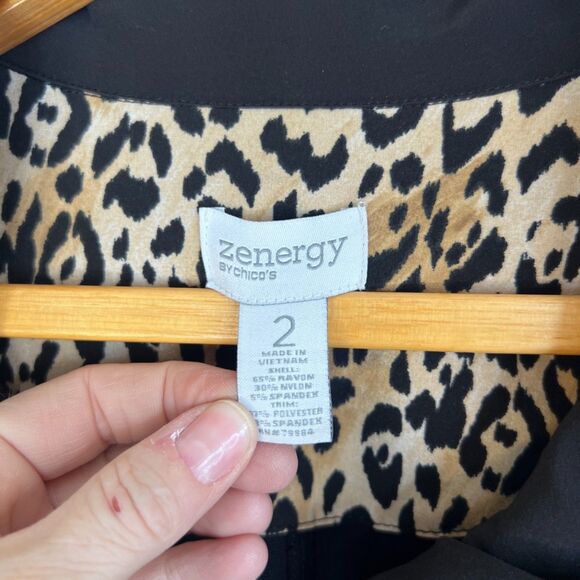 Chicos Zenergy Gold Zip Black Jacket Mesh Accents Casual Basic Size 2-12/14 - Picture 10 of 12